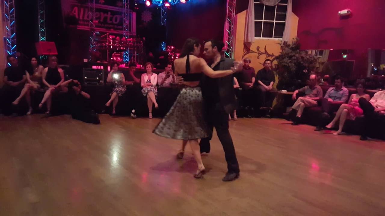 Video thumbnail for Juan Cantone and Sol Orozco — "Confesión" — 1/3 at Alberto's