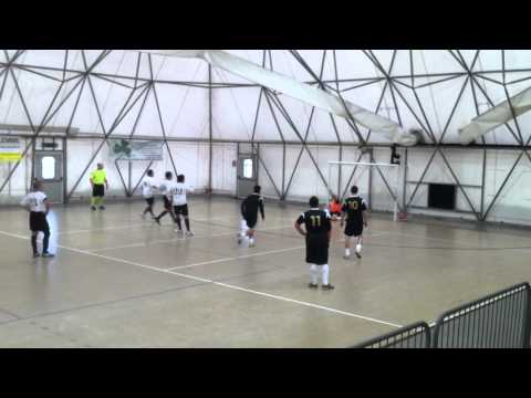 GC5 Serie B Germania: Futsal Pandemonio-LF Impianti Elettrici, tiro libero di Carbonari.