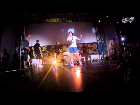 Baci se na teme 2014 - Samuraj Krek VS Koma Teme: Revolucija, Porodica (osmina finala)