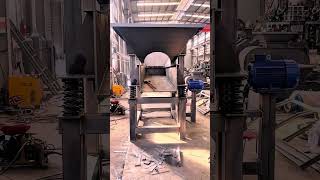 Have you ever used such an easy-to-use vibrating feeder? #feedermanufacturer#chainplatefeeder