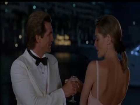 The Specialist - Great scene with a perfect John Barry