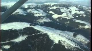 preview picture of video '19970330 Winter flight in Cessna 172, Giant Mountains, Vrchlabi, CZ (Hi8 cam)'