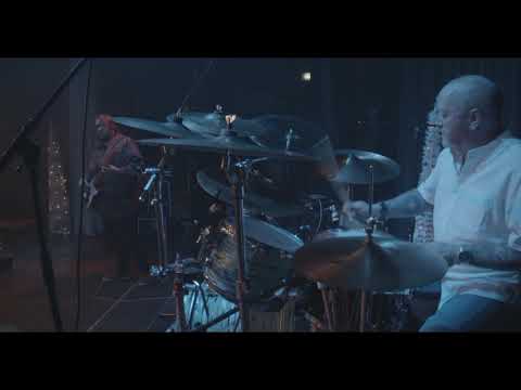 Dom Martin  - Hands Off (Rory Gallagher)