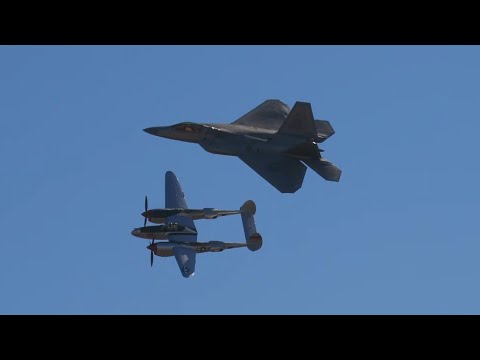 F-22 Raptor Demo & Heritage Flight With P-38 Lightning California Capital Airshow Oct 1, 2022