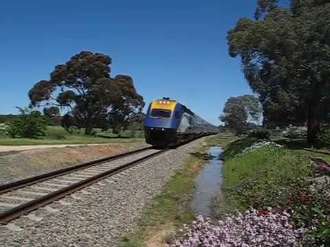 Countrylink XPT at Chiltern