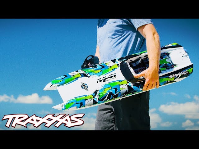 Vidéo teaser pour 50+MPH R/C Catamaran | Traxxas M41