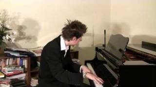 Teach your kids how to play piano.  Techniques to teach your kids what you know about piano. Idea’s how to interest your kids in piano, motivate them, and even games to play with them!