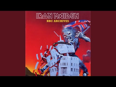 Videoclip de Hallowed Be Thy Name (Live: Reading Festival, 28 August 1982) — Iron Maiden