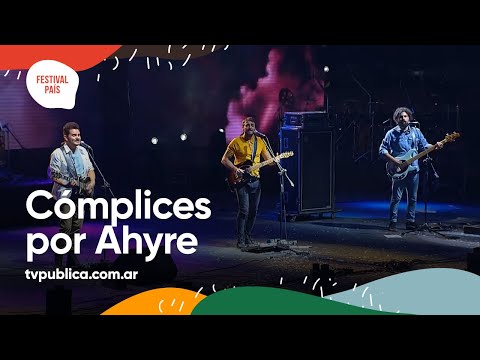 Cómplices por Ahyre en Jesús María - Festival País 2022