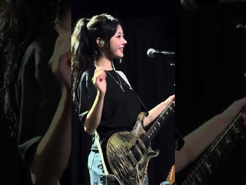 251112 QWER (큐더블유이알) - Discord - 1st World Tour ROCKATION in Houston