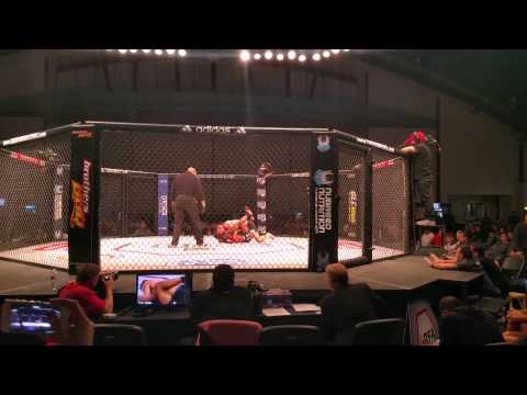 Timothy Quiroga Pro Fight Debut Round 3