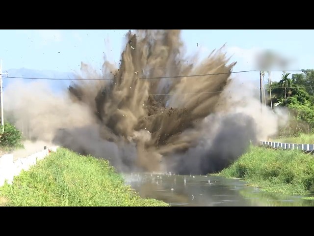 Aging Yilan bridge demolished in Army exercise