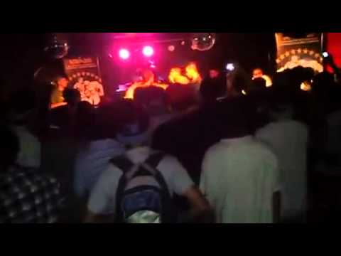 SIGNER DINO vs NEMER BAZEH - A Cara de Perro Zoo Tandil 2015 (1er round)