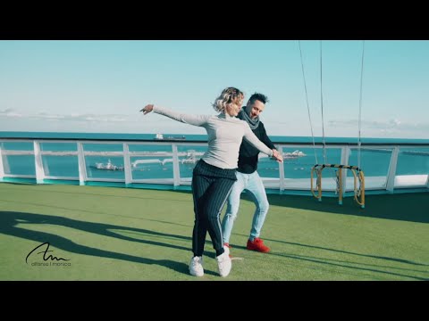 download lagu mp3 mp4 Bailar Salsa En Paris, download lagu Bailar Salsa En Paris gratis, unduh video klip Bailar Salsa En Paris