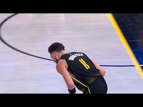 Klay Thompson does crazy things! Scoring back to back 3 pointers in the beginning of the 2nd quarter
