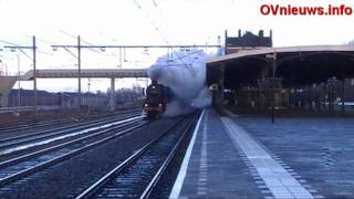 preview picture of video 'De SSN 01 1075 met de Kerstexpres (Rotterdam - Valkenburg) te Geldermalsen.'