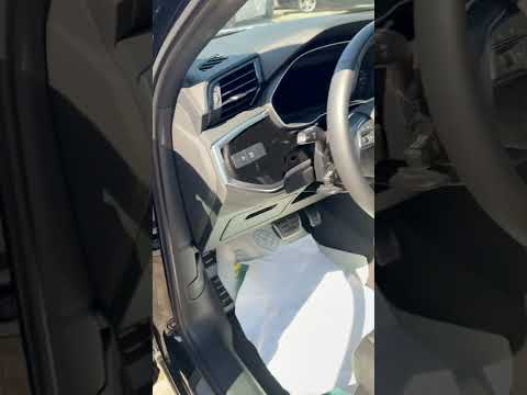 фото audi q3 ii (f3) 0
