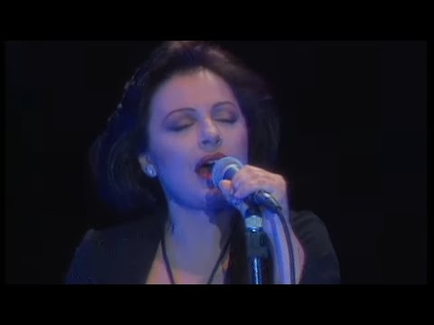 Χάρις Αλεξίου - Συναυλία (Ένα φιλί του κόσμου)