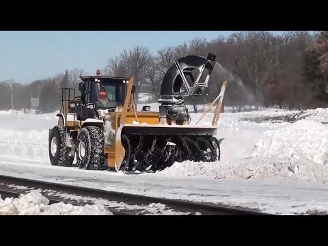 MASZYNY DO WALKI ZE ŚNIEGIEM
