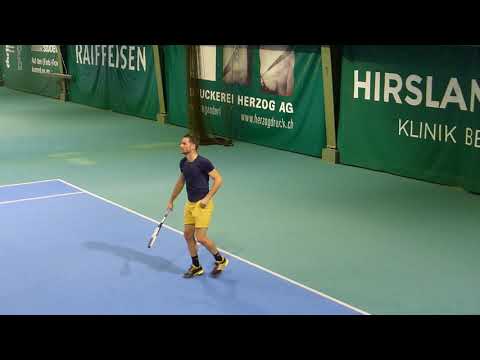 Ivo Klec Tennis Bälle einsacken 2018 Sylvestercup