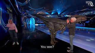 Dancing On Ice Rehearsal | Raptor Dinosaur Scares Holly Willoughby & Phillip Schofield