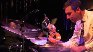 Oliver Jones - GERSHWIN medley   Summertime, I loves you Porgy, It ain't necessarily so