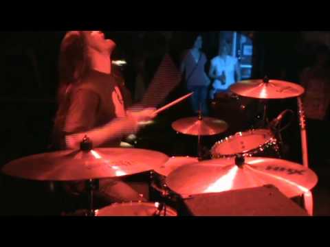 Peter Wildoer joins Ladah feat. Andreas Sydow to jam Holy Diver