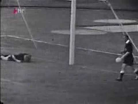 Eintracht Frankfurt - Kickers Offenbach 5:3