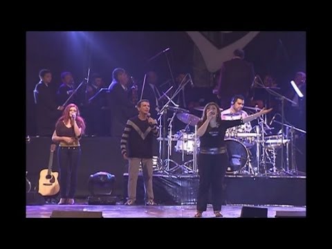 Adoração e vida - Louvores entoarão