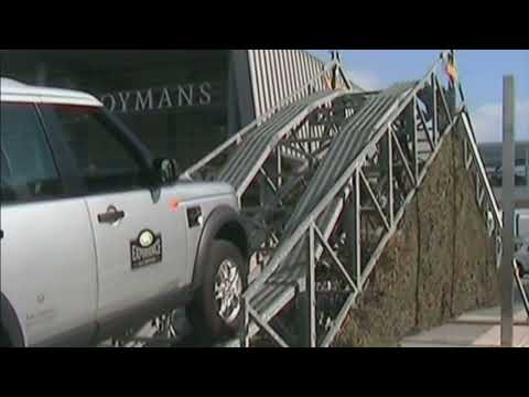 Discovery 3 auf dem Mobilen OffRoad Parcour in Düsseldorf bei Kroymann ehemals