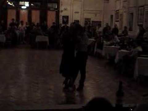  Claudio Gonzalez  and  Melina Brufman  are  dancing  to  the  tango  "  Mi Dolor  "