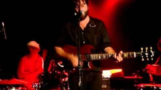 Shout Out Louds - &#39;Please, Please, Please&#39; (live @ the East)