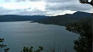 preview picture of video 'Waikaremoana, Day 1: Onepoto—Panekire Hut - September 14, 2010'