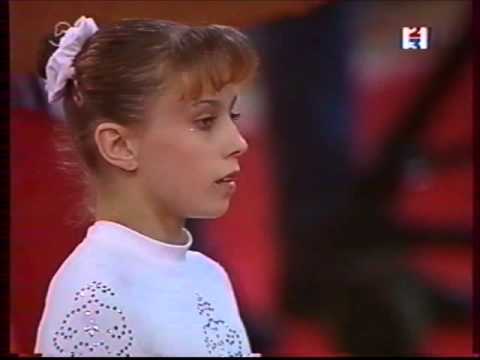 Elena ZAMOLODCHIKOVA (RUS) vault - 2000 France vs Russia