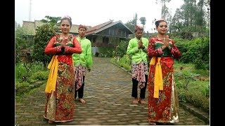 Download lagu TARI TRADISIONAL - TARI ONDEL-ONDEL mp3