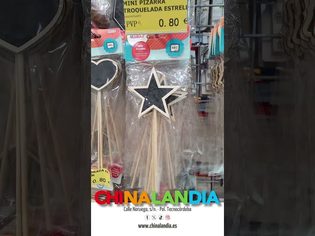 Vídeo relacionado con Vasmeiy 15 pizarras pequeñas con soporte, con marcador de tiza y pegatinas, pizarras expositoras de madera para tarjetas de mesa, cumpleaños, tarjetas de lugar, bodas, etiquetas de precio, carteles de