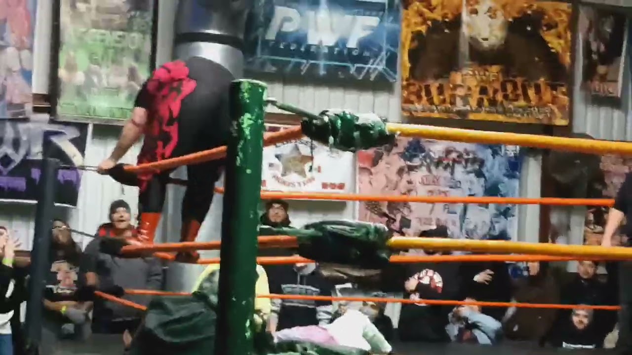 FIGHT CLUB 2: HOUSTON (GCW VS. LOKO WRESTLING) STACKHOUSE MIDDLE ROPE MOONSAULT!