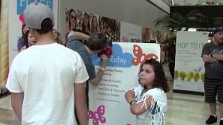 Tyler Matl meeting fans at the Mall!