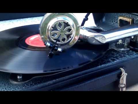 "Toi et Tes bras et Tes Levresby", Léo Marjane on Decca Label MB20987