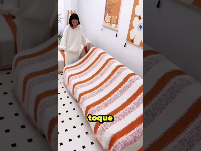 Vídeo relacionado con Fundas geométricas de Jacquard para sofá seccional, Fundas para sofá de 3 Cojines, Mantas para sofá de salón, diseño geométrico, Color Amarillo, 180 x 150 cm.