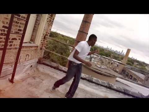 D-LOW bopping to "MAURY" shot by @PassportTrace