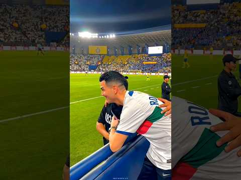 This man asked to everyone - I'm real cristiano Ronaldo😱