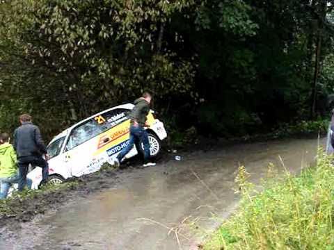 Wyciąganie załogi  Sidor / Dziurzyński - 56 Rajd Wisły 2010