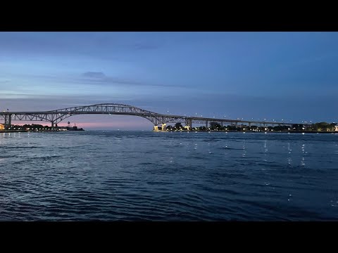 Blue Water Bridge / St. Clair River Michigan Vlog