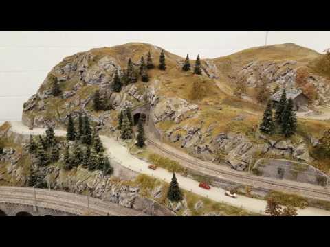 Flug über die Schweizer Alpenbahn - flying over my Swiss N-scale layout