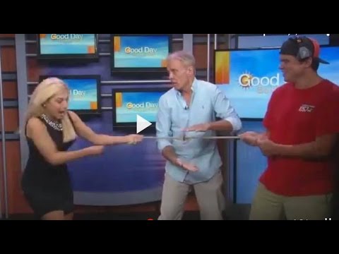 Escape Artist Michael Griffin - Newswoman Freaks Out At Fastest Rope Escape Ever Performed