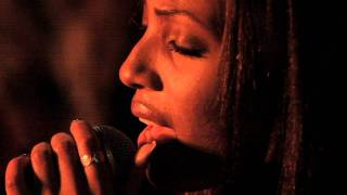 Wynter Gordon - Dirty Talk (Live in the SameSame.com.au Lounge Room)
