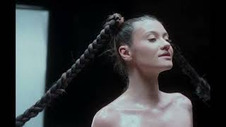 Das Video zu 'MACARENA' (jetzt ansehen) Das Video zu 'MACARENA' (jetzt ansehen)