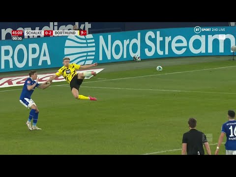 Erling Braut Haaland scores a magnificent bicycle kick in the Revierderby | He's a machine!