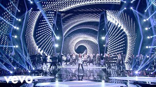 Hailee Steinfeld - Love Myself (Live at Indonesian Choice Awards 2018 NET 5.0)